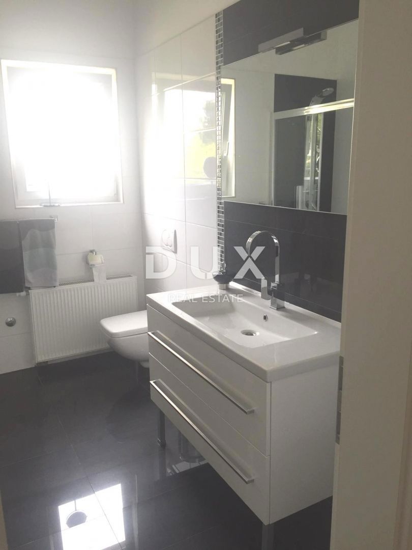 ISTRIA, PREMANTURA - Casa con garage vicino alla spiaggia e a Capo Kamenjak