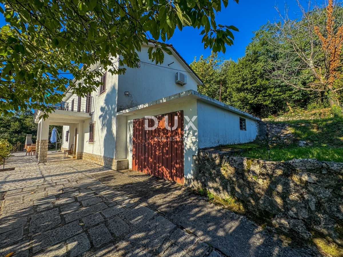 OPATIJA, OPRIĆ – terreno edificabile per investimenti di 2.437 m² con vista sul mare