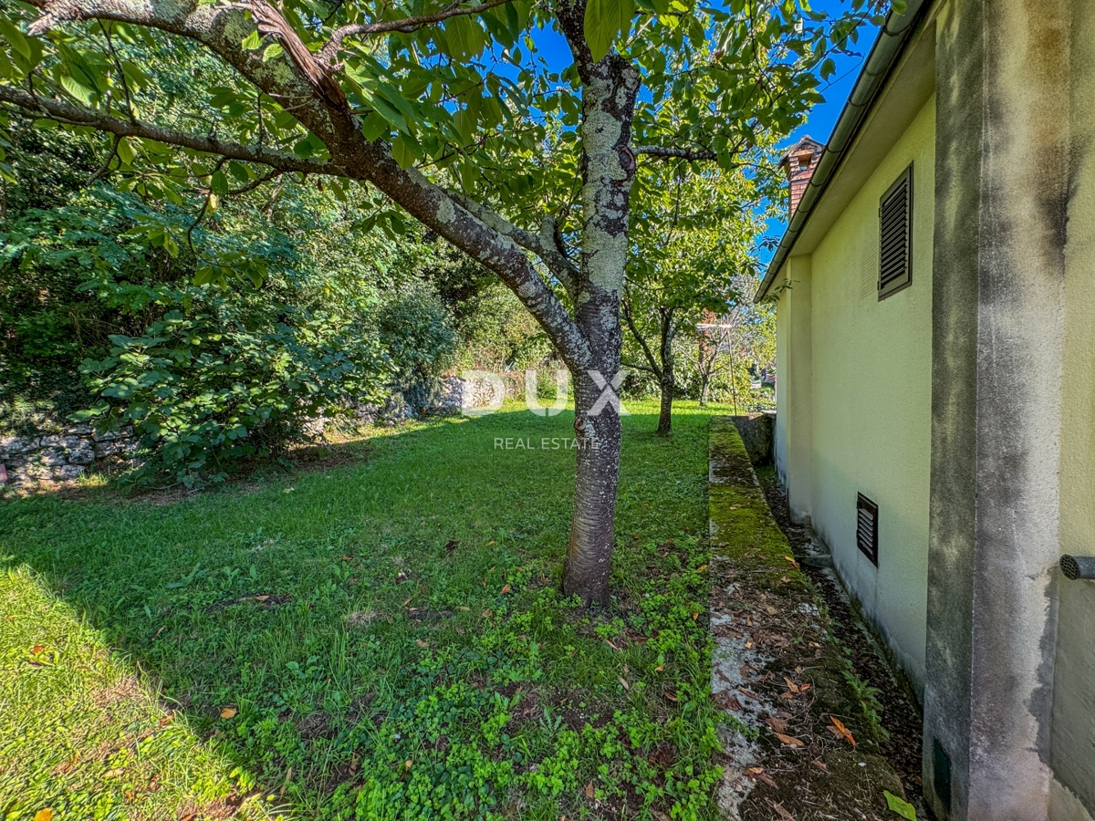 OPATIJA, OPRIĆ – terreno edificabile per investimenti di 2.437 m² con vista sul mare