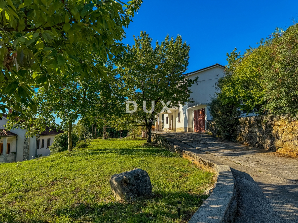 OPATIJA, OPRIĆ – terreno edificabile per investimenti di 2.437 m² con vista sul mare