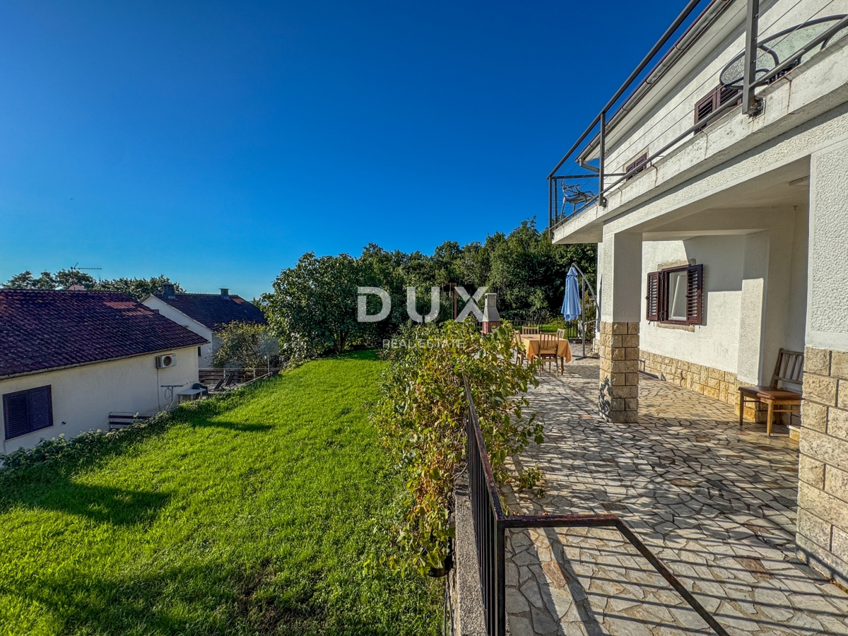 OPATIJA, OPRIĆ – terreno edificabile per investimenti di 2.437 m² con vista sul mare