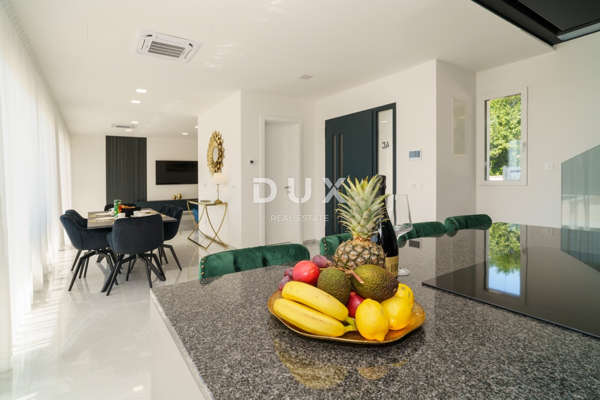 CRIKVENICA, BRIBIR - villa moderna con piscina, vista mare