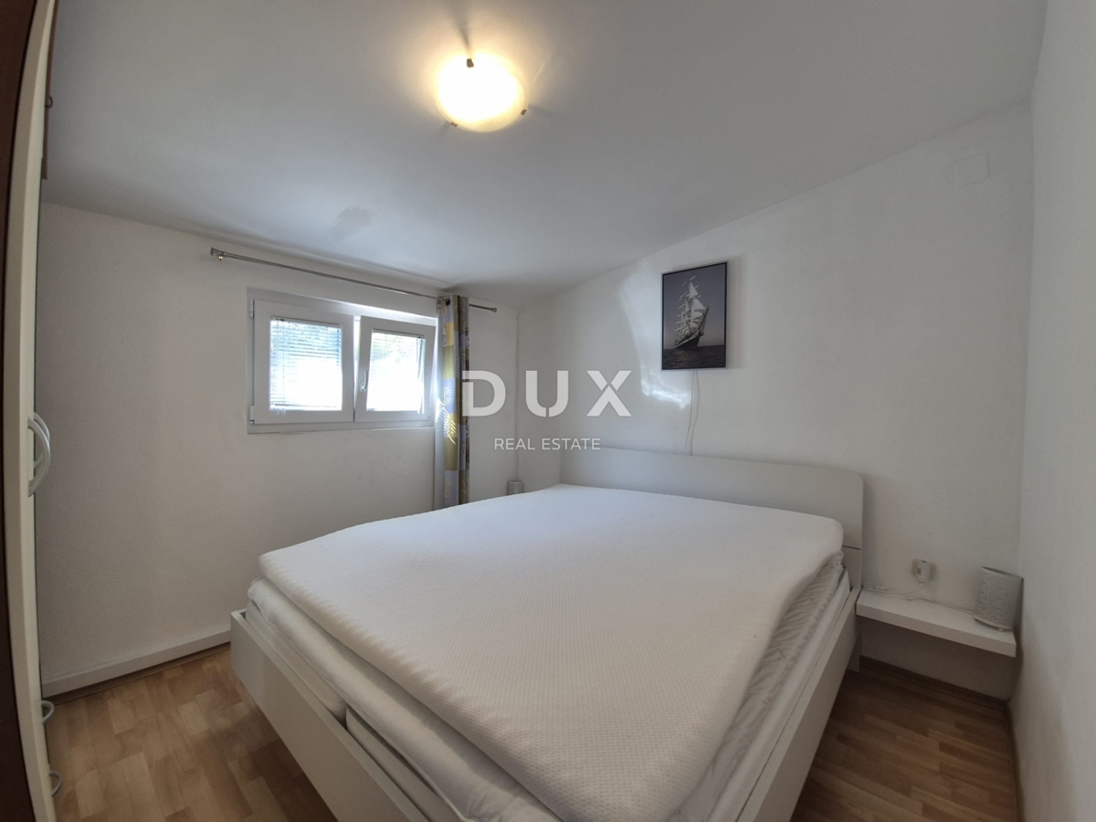 PAG, CITTÀ DI PAG - Spaziosa casa con vista panoramica sul mare e sul Velebit