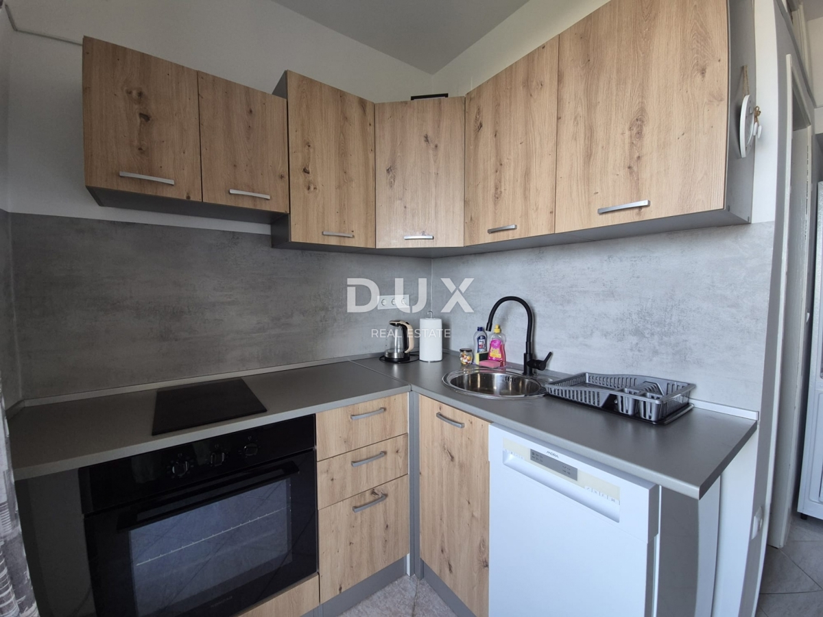 PAG, CITTÀ DI PAG - Spaziosa casa con vista panoramica sul mare e sul Velebit