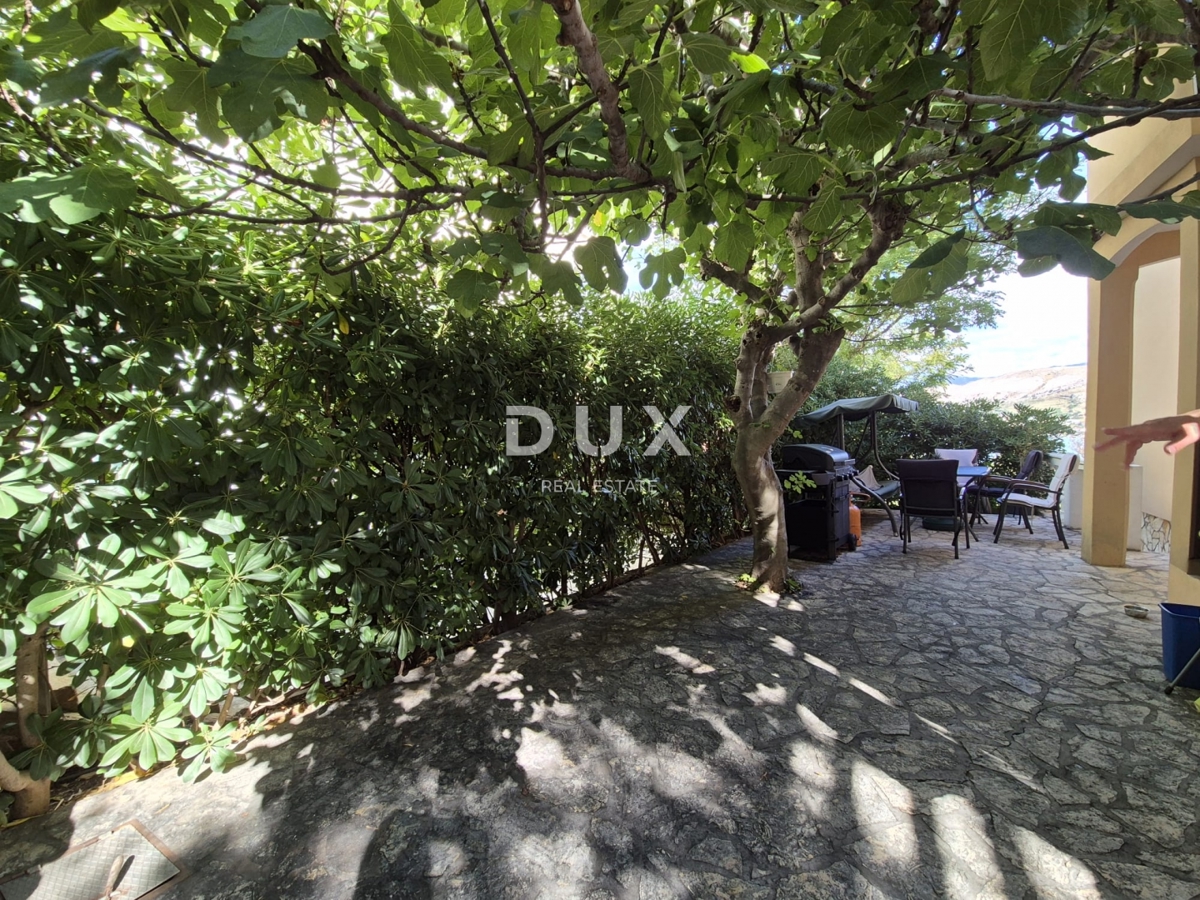 PAG, CITTÀ DI PAG - Spaziosa casa con vista panoramica sul mare e sul Velebit