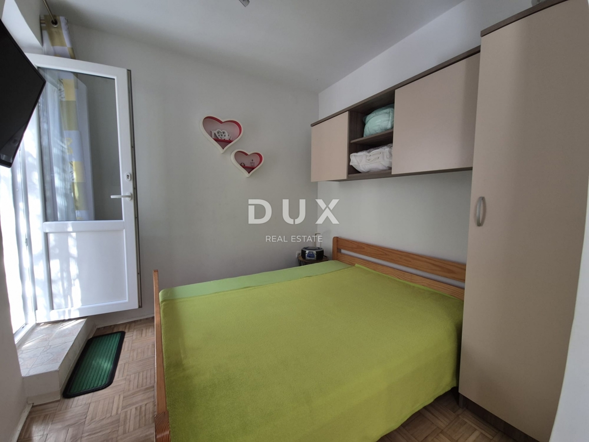 PAG, CITTÀ DI PAG - Spaziosa casa con vista panoramica sul mare e sul Velebit