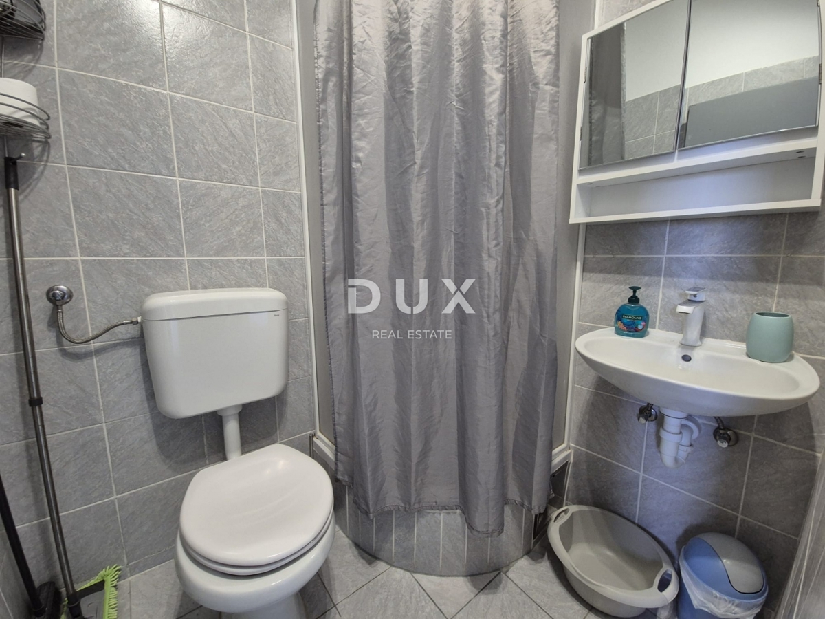 PAG, CITTÀ DI PAG - Spaziosa casa con vista panoramica sul mare e sul Velebit