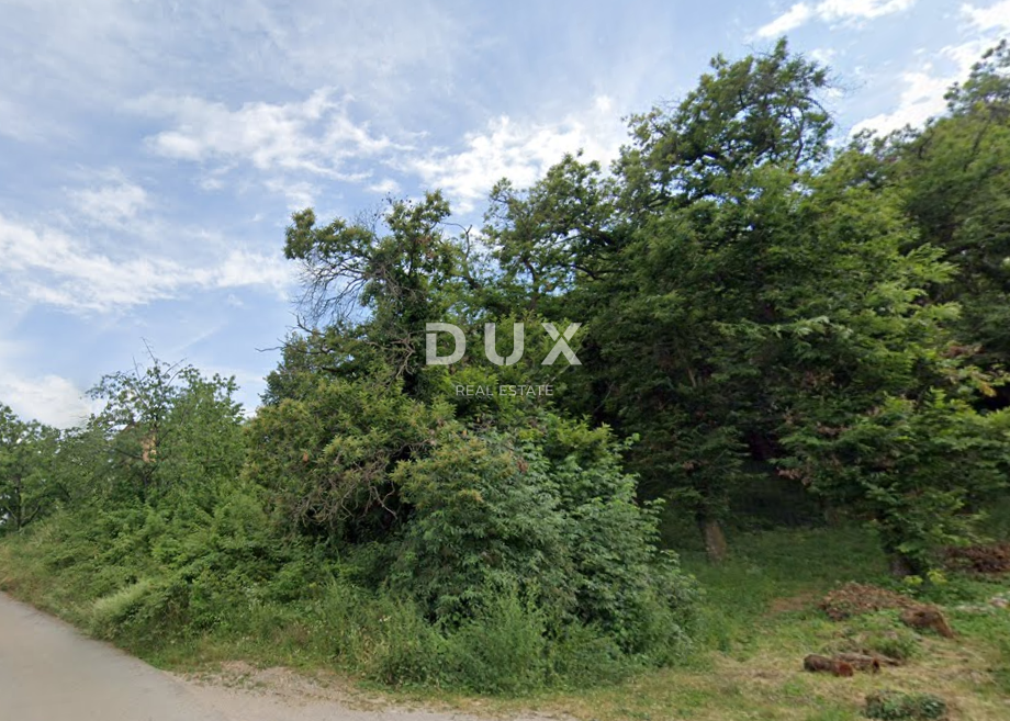 ABBAZIA, LOVRAN - terreno edificabile di 2.078 m2 con vista mare e PERMESSO DI COSTRUZIONE per una casa indipendente con piscina! OCCASIONE!