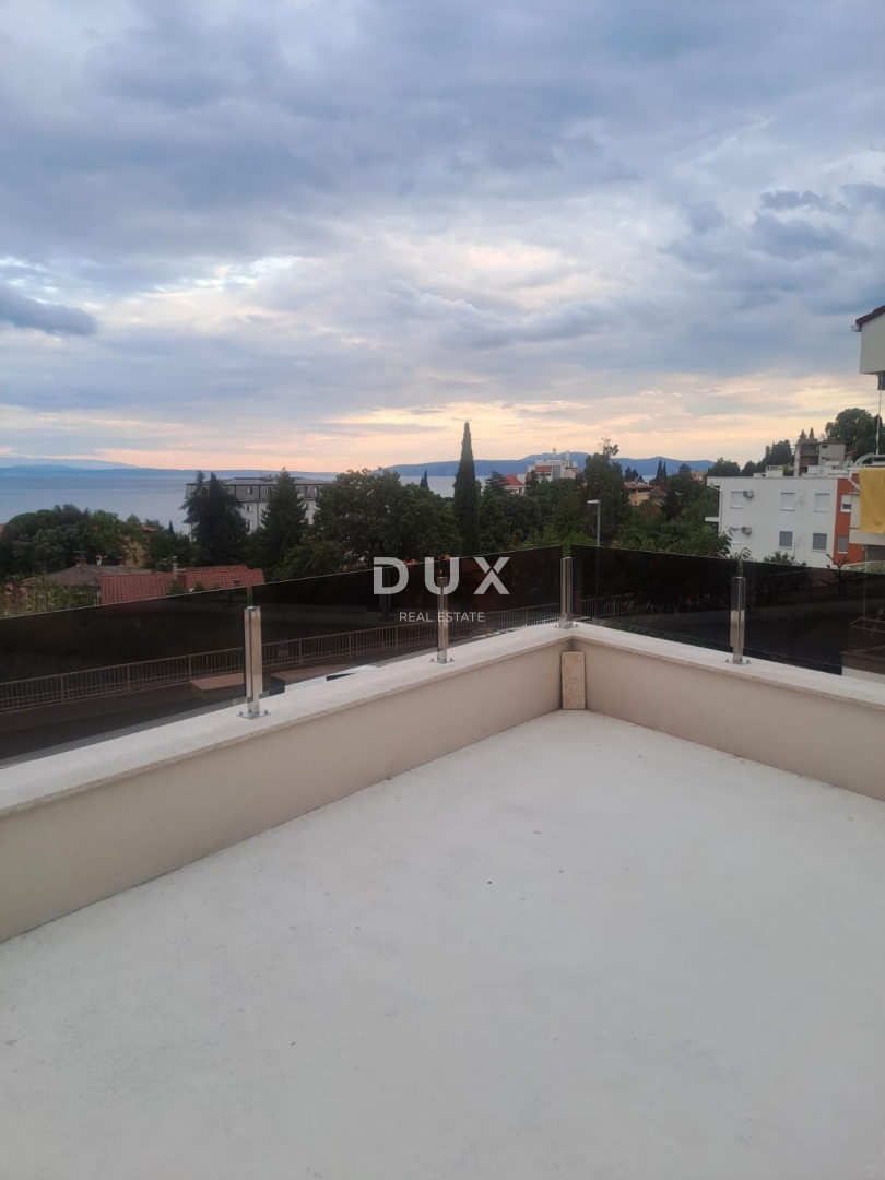 ABBAZIA, LOVRAN - appartamento di lusso di 94 m2 al primo piano, a 300 m dal mare