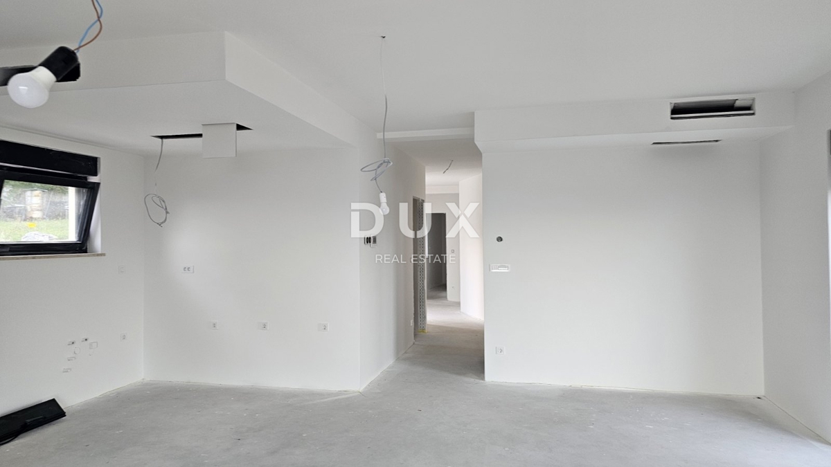 ABBAZIA, LOVRAN - appartamento di lusso di 94 m2 al primo piano, a 300 m dal mare