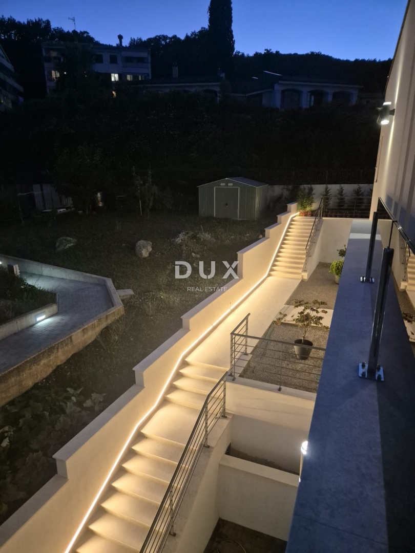 ABBAZIA, LOVRAN - appartamento di lusso di 94 m2 al primo piano, a 300 m dal mare