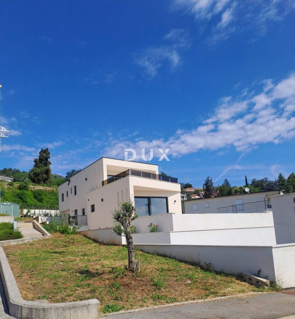 ABBAZIA, LOVRAN - appartamento di lusso di 94 m2 al primo piano, a 300 m dal mare