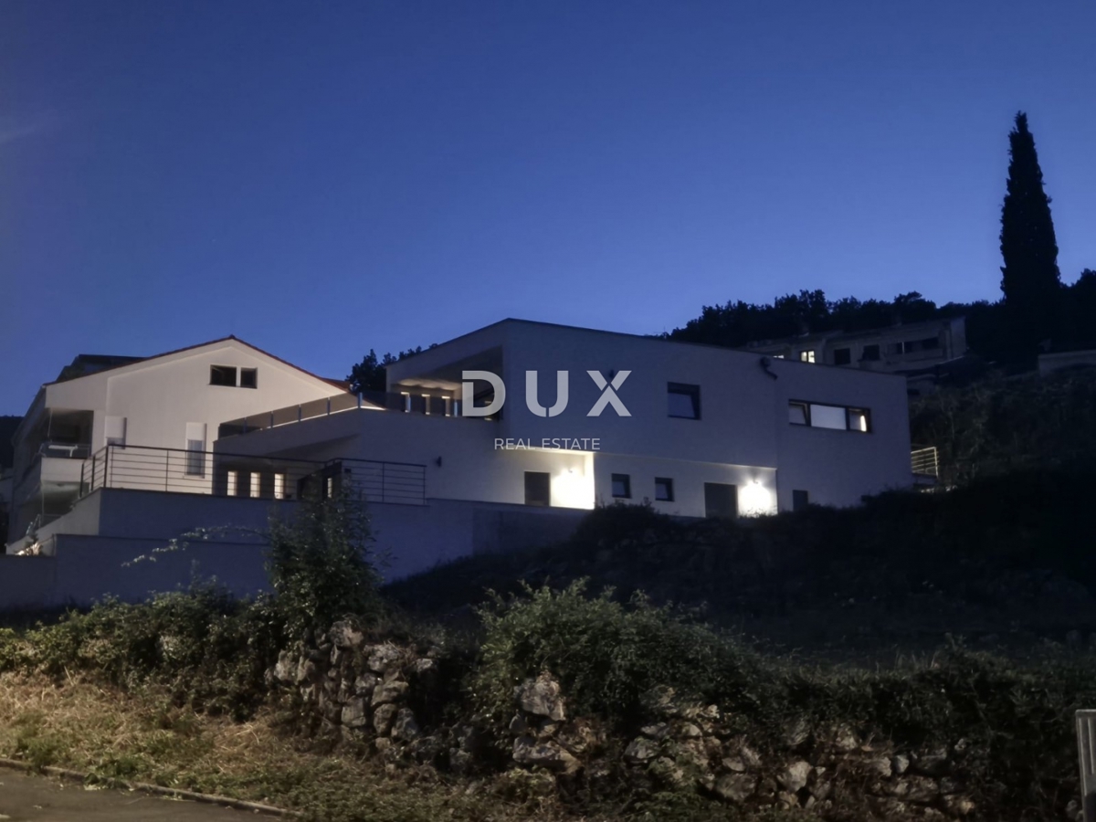 ABBAZIA, LOVRAN - appartamento di lusso di 94 m2 al primo piano, a 300 m dal mare