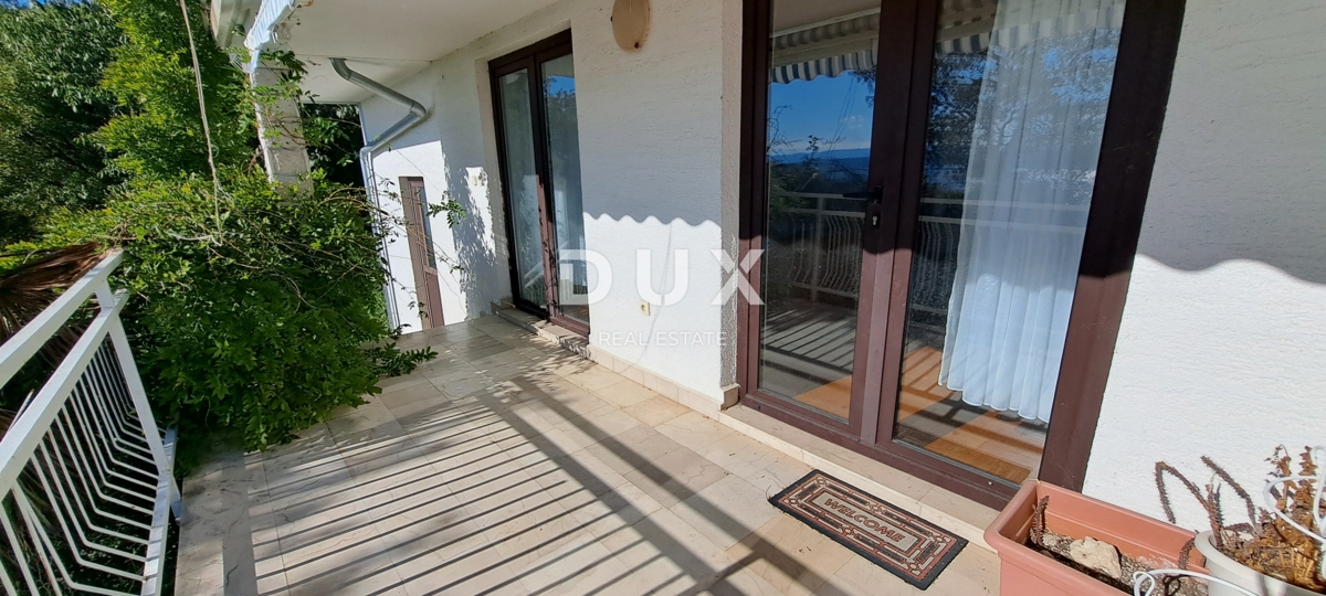CRIKVENICA - casa bifamiliare con vista panoramica su Krk e sul mare