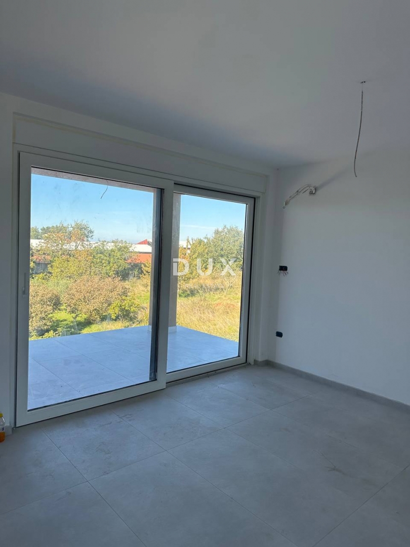 ISTRIA, PARENZO - Appartamento in un nuovo edificio con vista mare