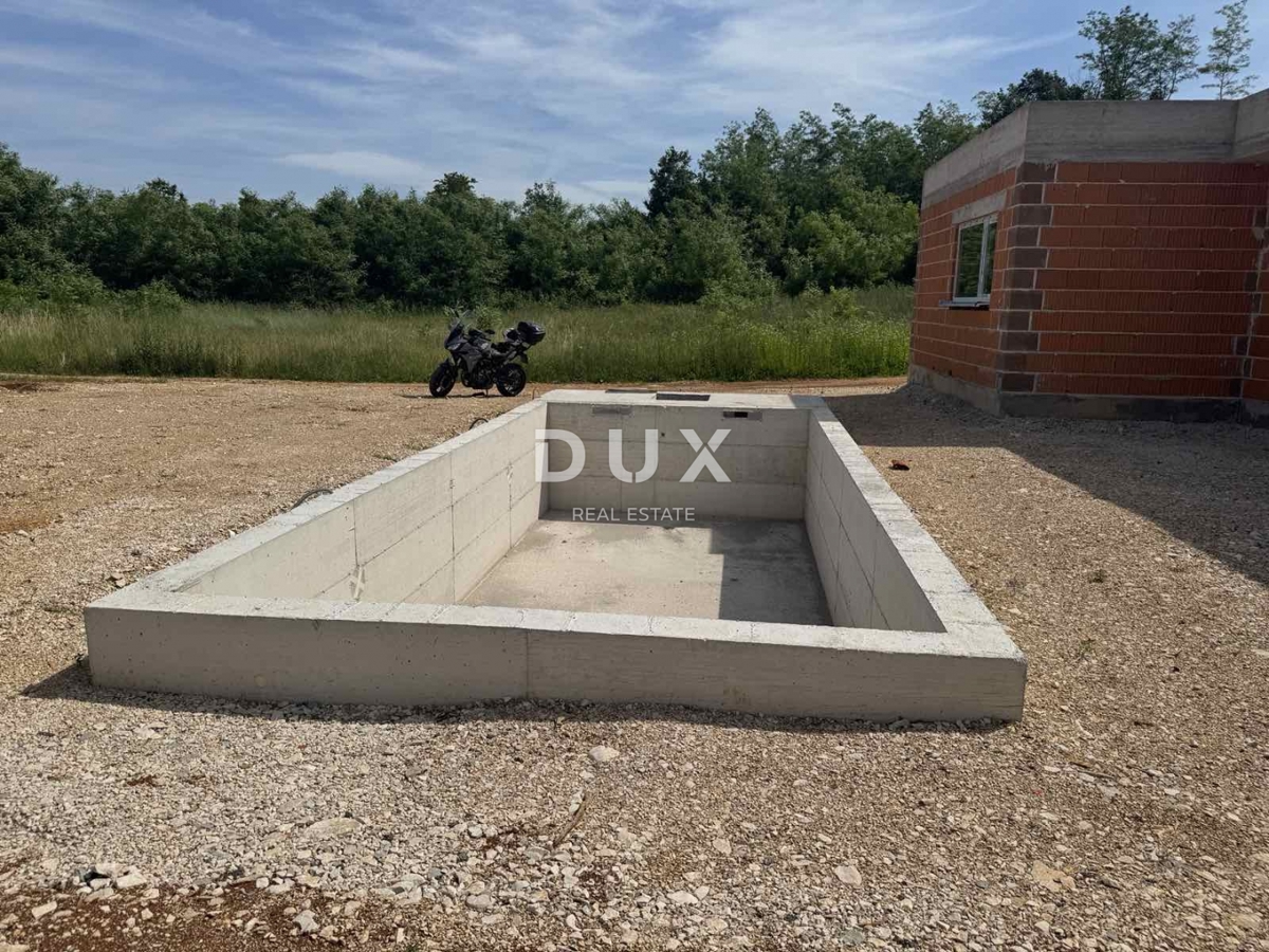 ISTRIA, LABIN - Casa nel bosco (incompiuta), vicino a Labin, 152m2