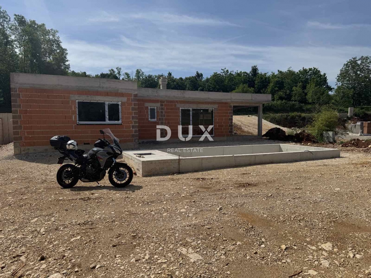 ISTRIA, LABIN - Casa nel bosco (incompiuta), vicino a Labin, 152m2