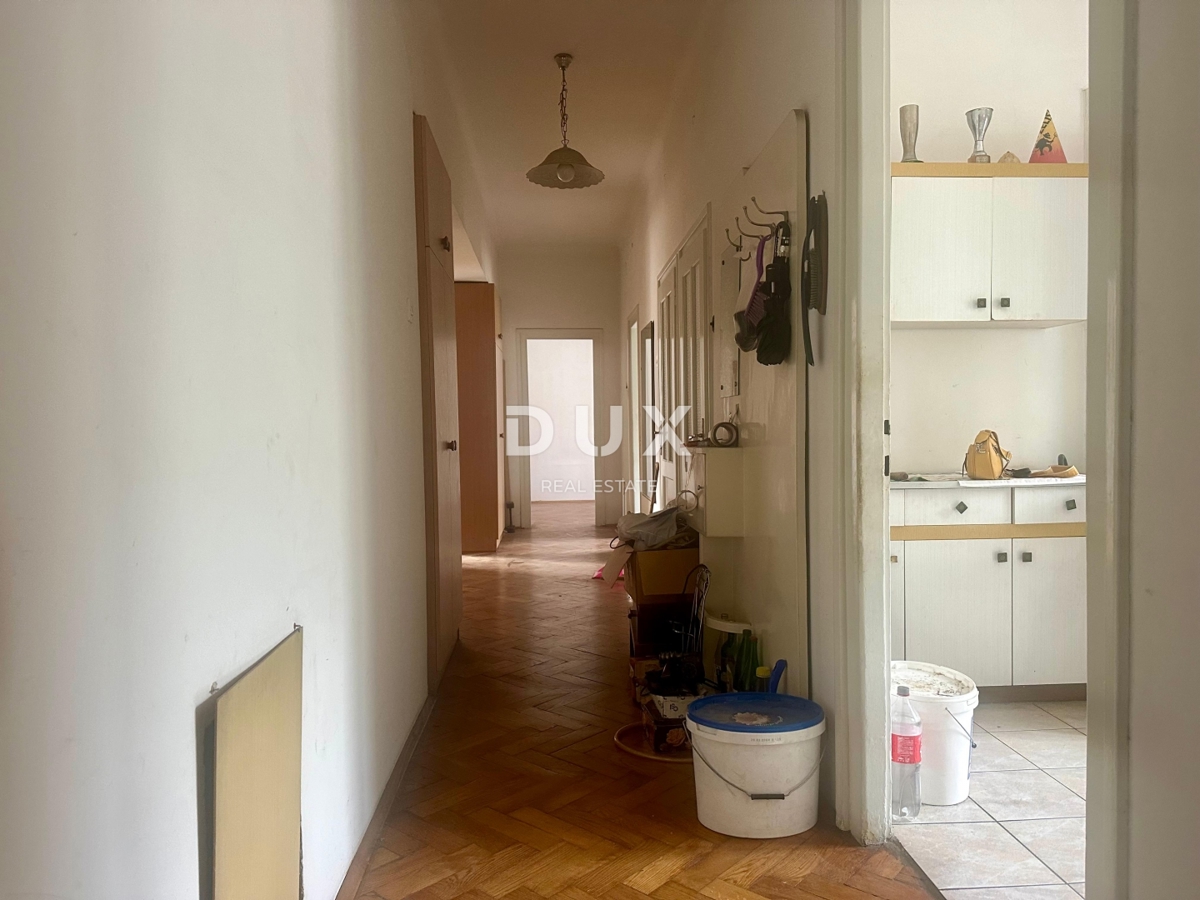 RIJEKA, CENTRO/PEĆINE – Spazioso appartamento con vista mare e sconto esclusivo per un progetto di ristrutturazione!