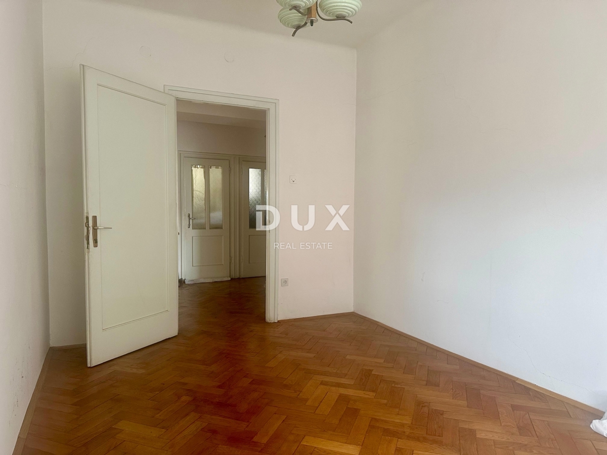 RIJEKA, CENTRO/PEĆINE – Spazioso appartamento con vista mare e sconto esclusivo per un progetto di ristrutturazione!