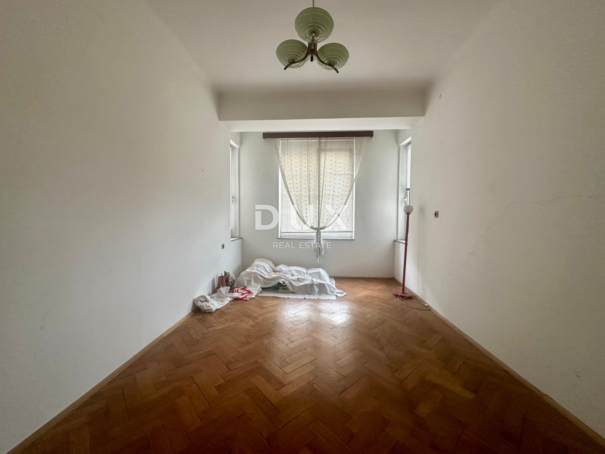 RIJEKA, CENTRO/PEĆINE – Spazioso appartamento con vista mare e sconto esclusivo per un progetto di ristrutturazione!