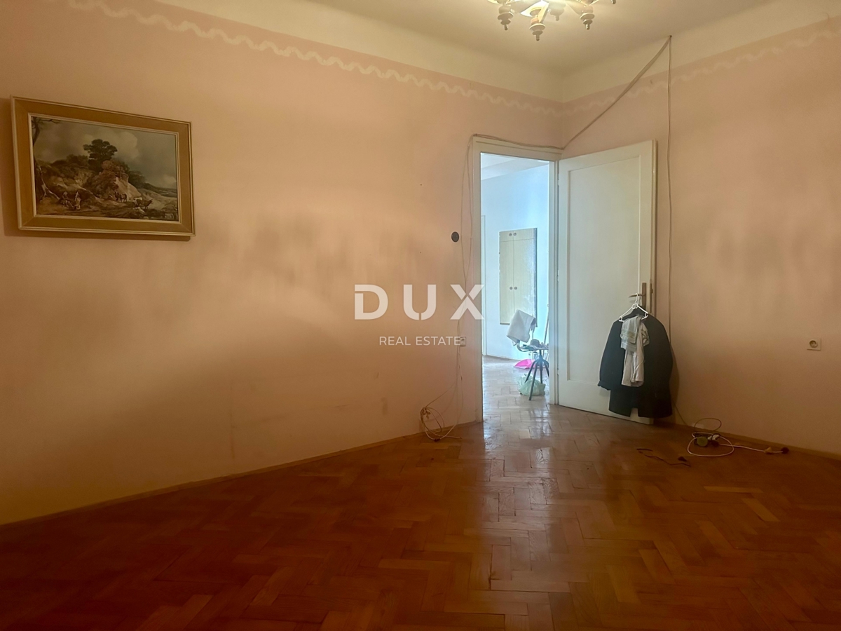 RIJEKA, CENTRO/PEĆINE – Spazioso appartamento con vista mare e sconto esclusivo per un progetto di ristrutturazione!