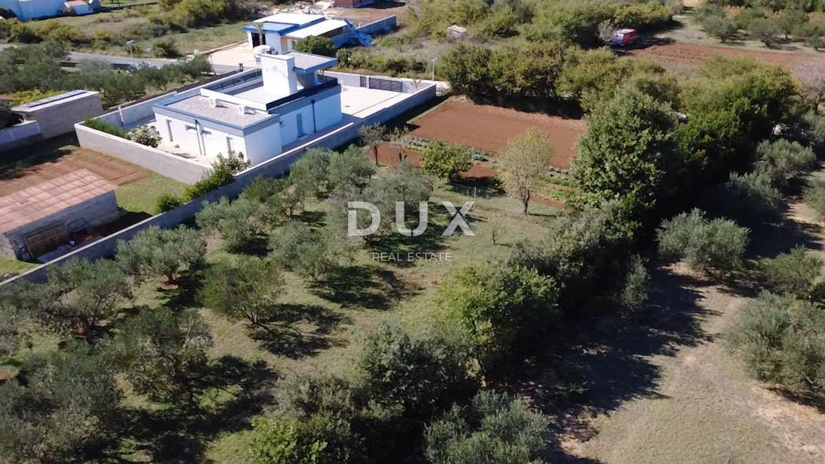 ZADAR, VRSI - Terreno edificabile in un tranquillo villaggio!