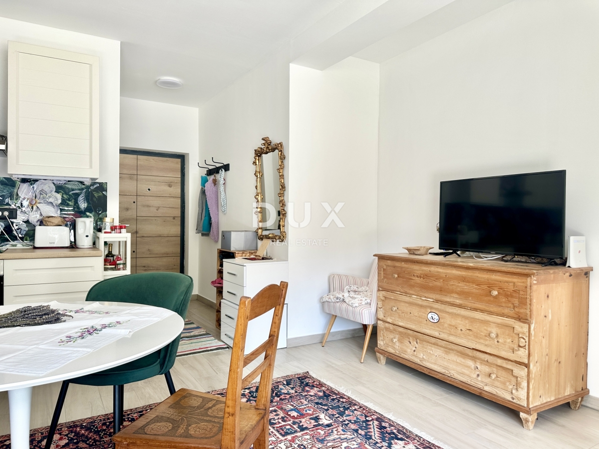 ISTRIA, PLOMIN LUKA - Appartamento prima fila al mare SCONTATO!