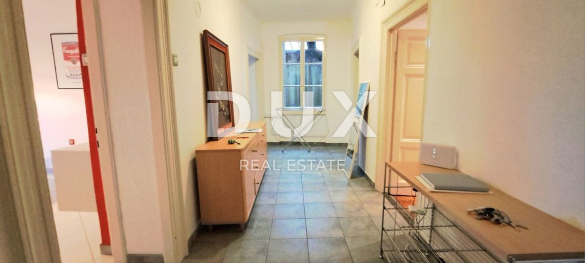 RIJEKA, CENTRO - splendido appartamento con 2 camere da letto e vista mare