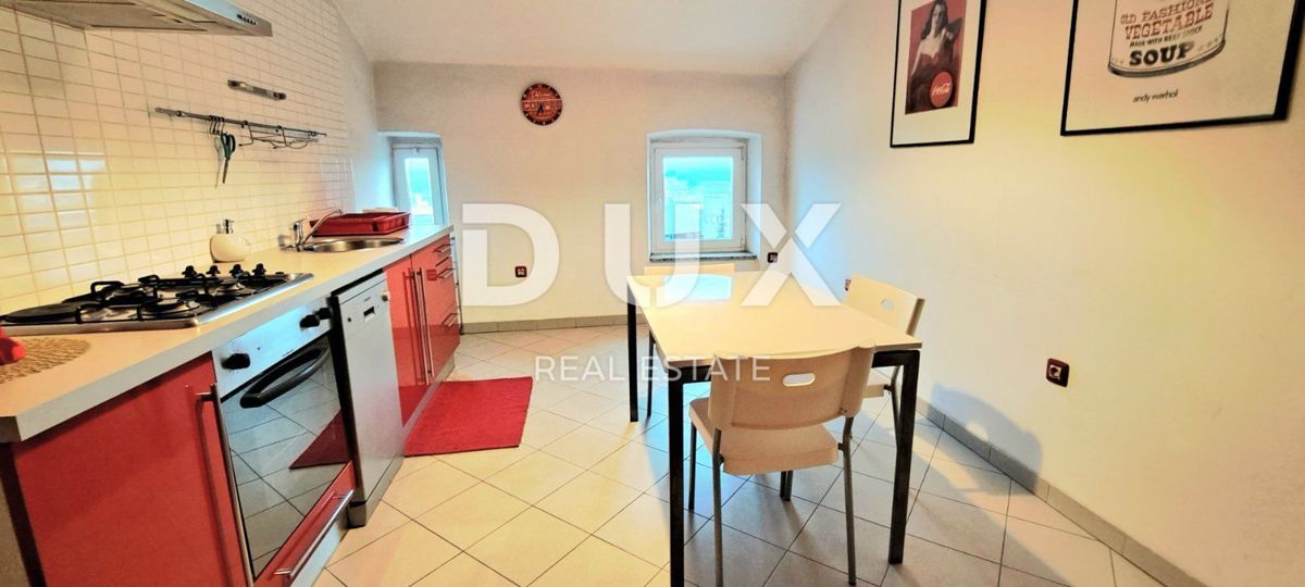 RIJEKA, CENTRO - splendido appartamento con 2 camere da letto e vista mare