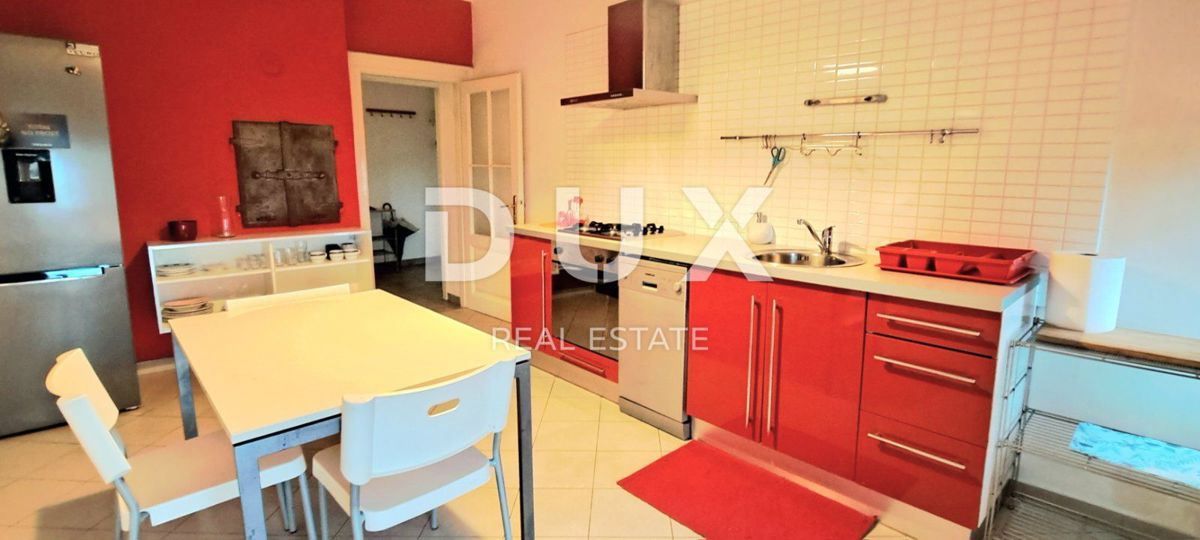 RIJEKA, CENTRO - splendido appartamento con 2 camere da letto e vista mare