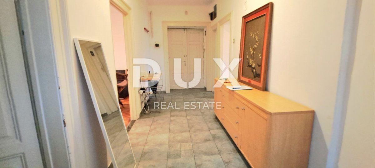 RIJEKA, CENTRO - splendido appartamento con 2 camere da letto e vista mare