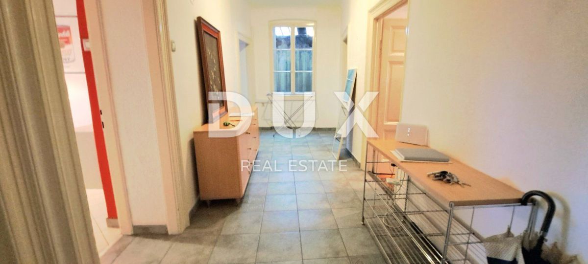 RIJEKA, CENTRO - splendido appartamento con 2 camere da letto e vista mare