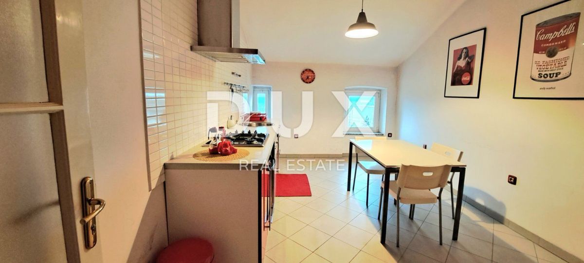 RIJEKA, CENTRO - splendido appartamento con 2 camere da letto e vista mare