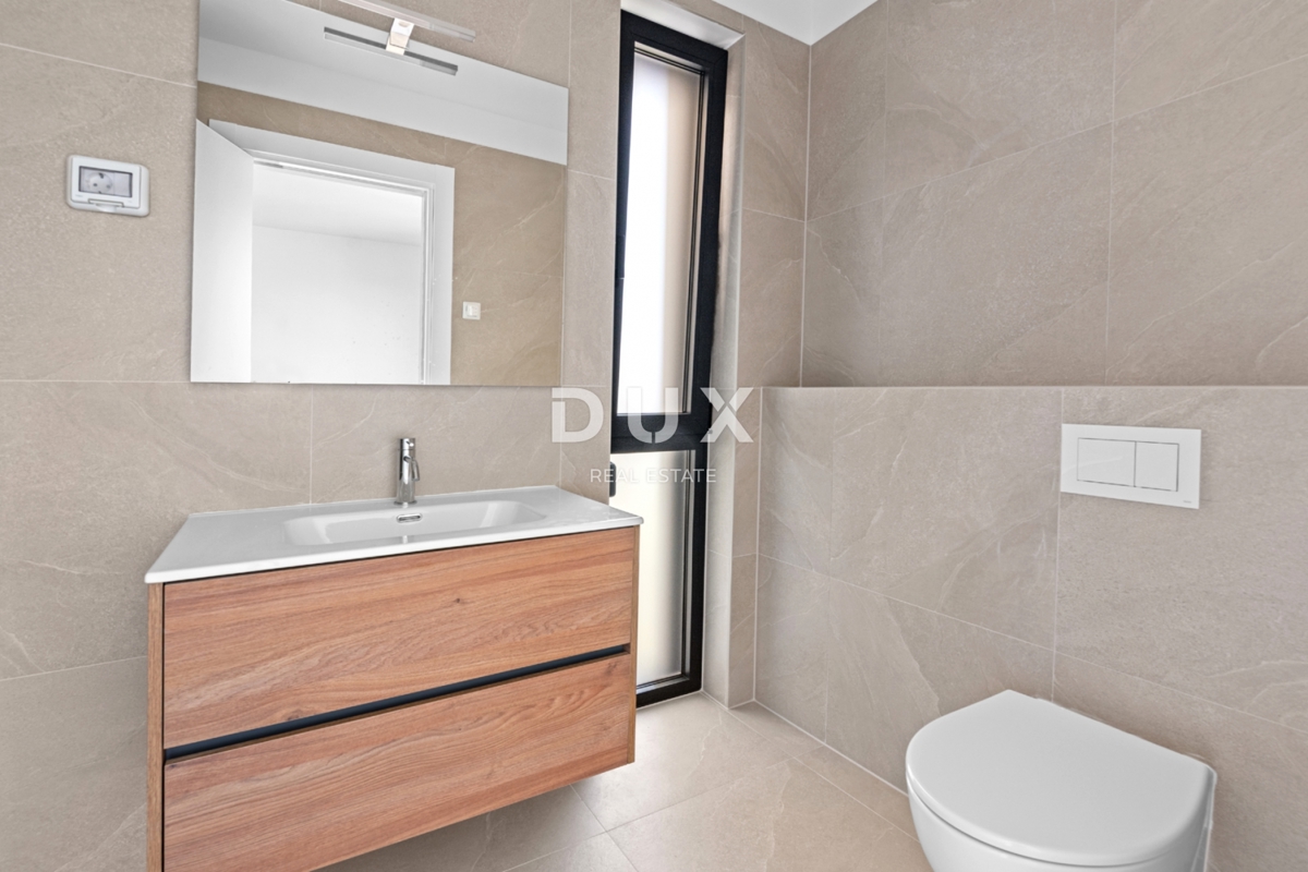 ISTRIA, NOVIGRAD - Lussuoso appartamento con giardino in un nuovo edificio