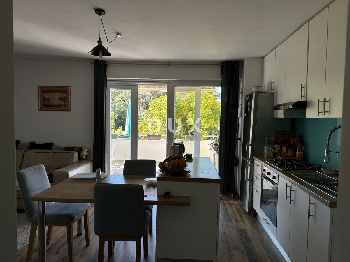ZADAR, DIKLO - Grazioso appartamento con giardino e vista mare!