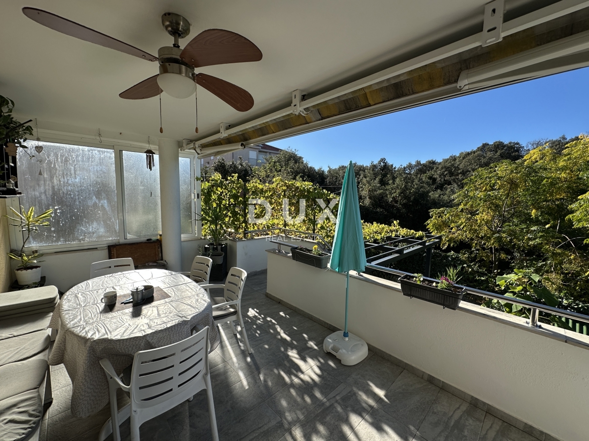 ZADAR, DIKLO - Grazioso appartamento con giardino e vista mare!