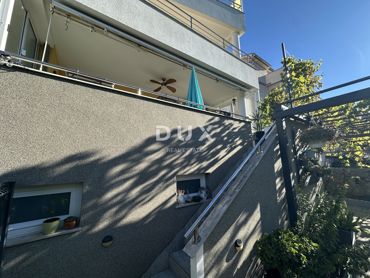 ZADAR, DIKLO - Grazioso appartamento con giardino e vista mare!