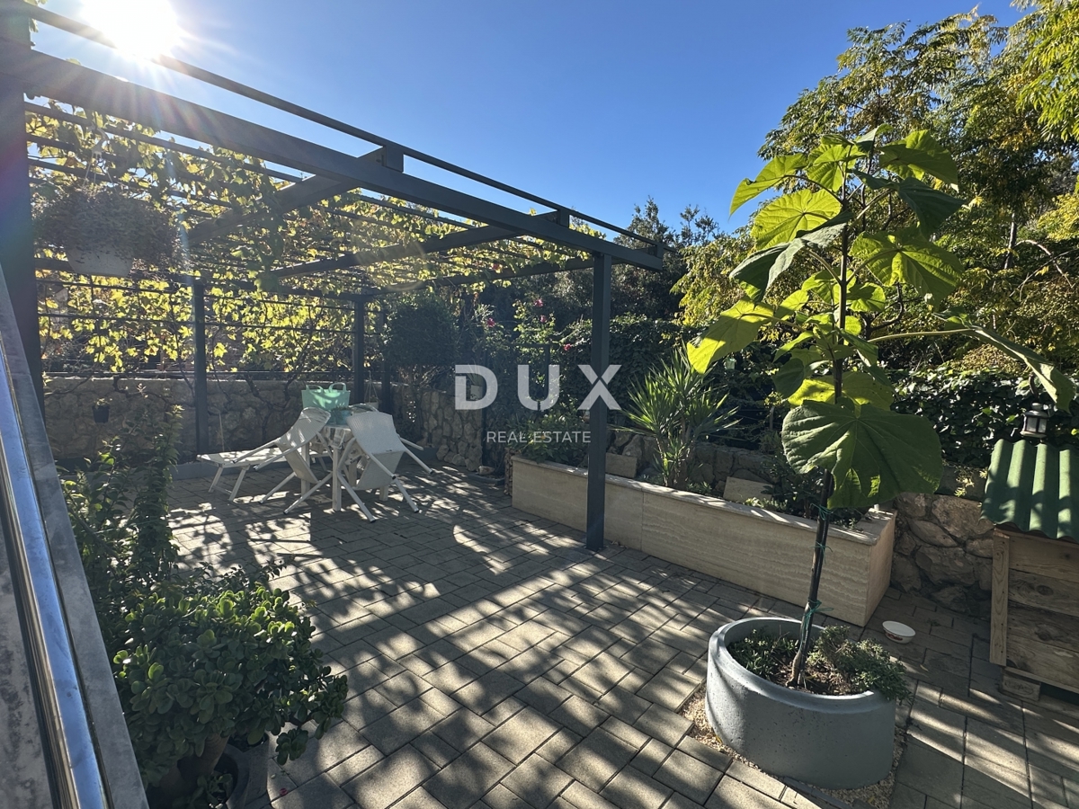 ZADAR, DIKLO - Grazioso appartamento con giardino e vista mare!