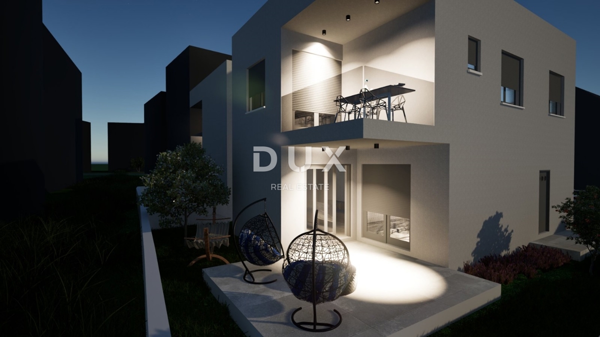 SEBENICO, SRIMA - NUOVA COSTRUZIONE, Appartamento con tre camere da letto e ampio giardino, a 70 m dal mare - una rarità sul mercato!