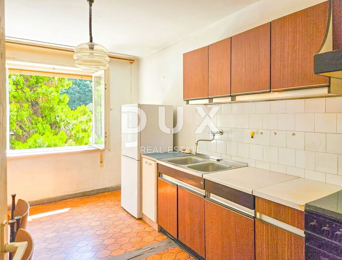 ISTRIA, POLA - Appartamento con due camere da letto, piano rialzato, posizione tranquilla e ricercata