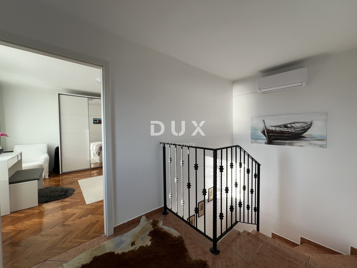 KOSTRENA – casa recentemente ristrutturata con giardino e vista panoramica sul mare