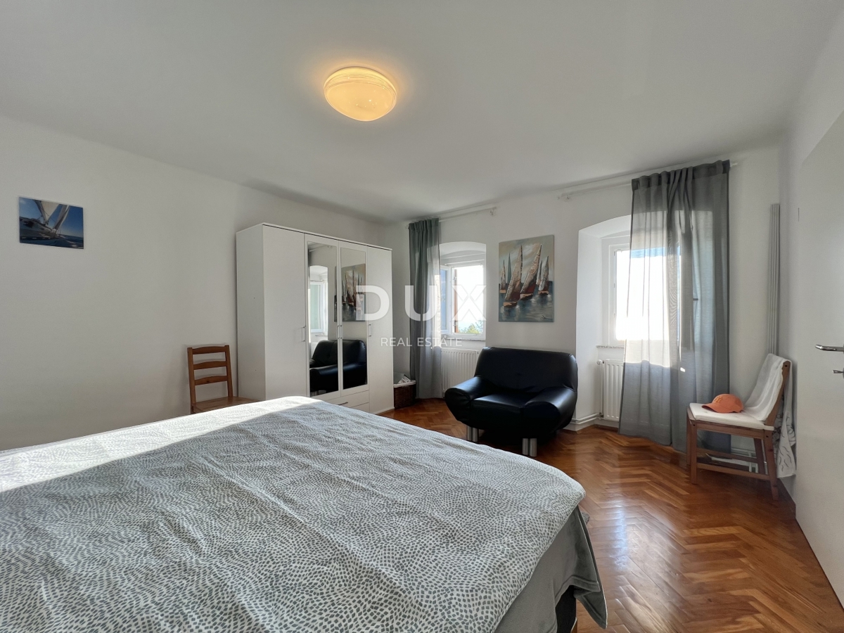 KOSTRENA – casa recentemente ristrutturata con giardino e vista panoramica sul mare