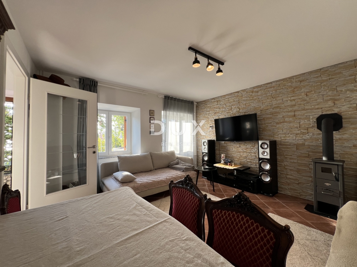 KOSTRENA – casa recentemente ristrutturata con giardino e vista panoramica sul mare