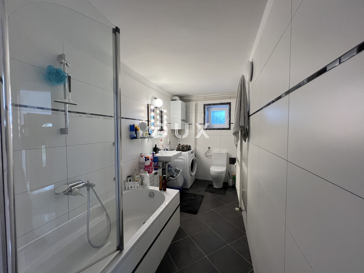 KOSTRENA – casa recentemente ristrutturata con giardino e vista panoramica sul mare