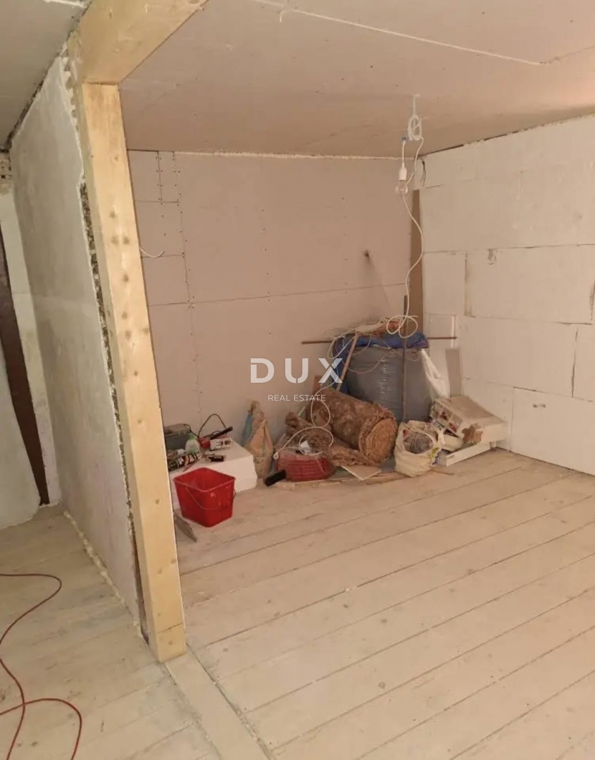 ISTRIA, PAZIN - Casa indipendente in pietra da ristrutturare parzialmente