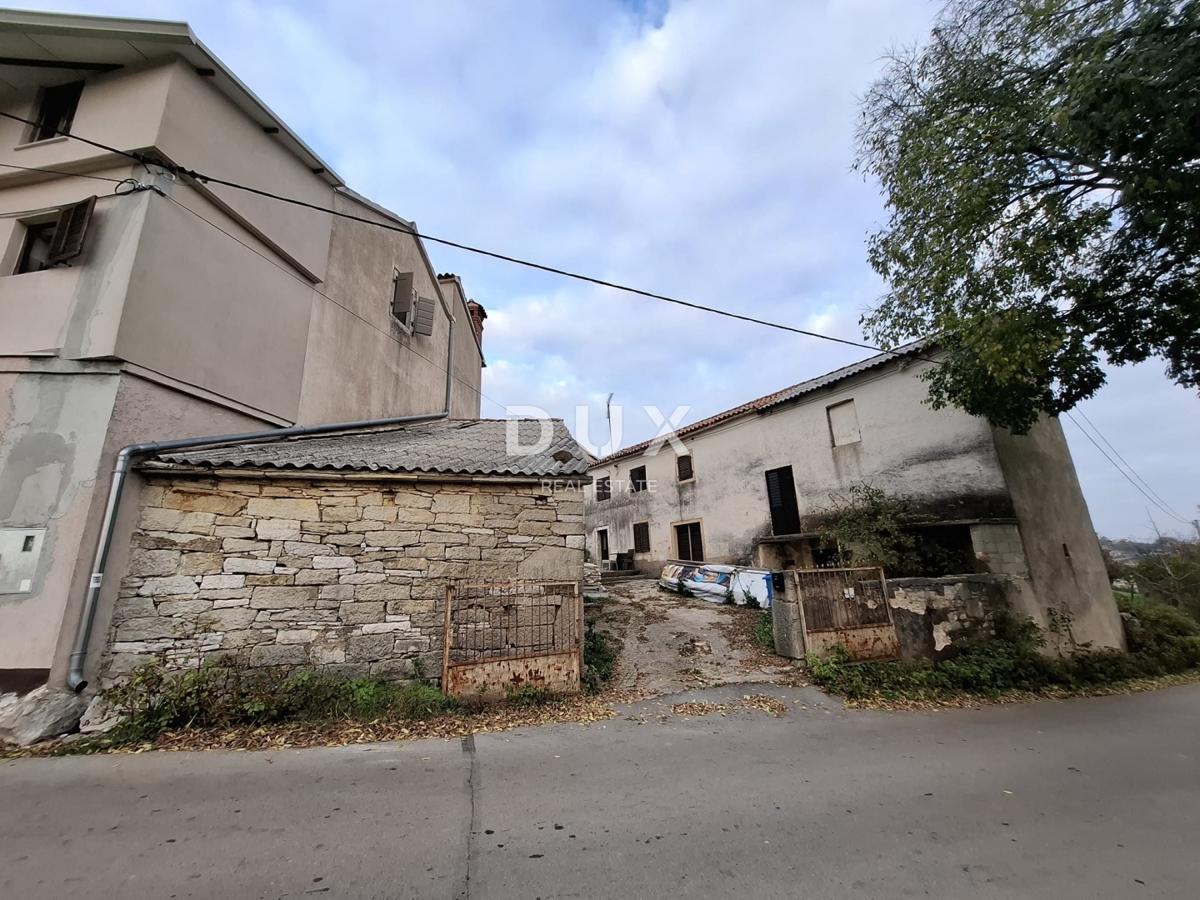ISTRIA, PAZIN - Casa indipendente in pietra da ristrutturare parzialmente