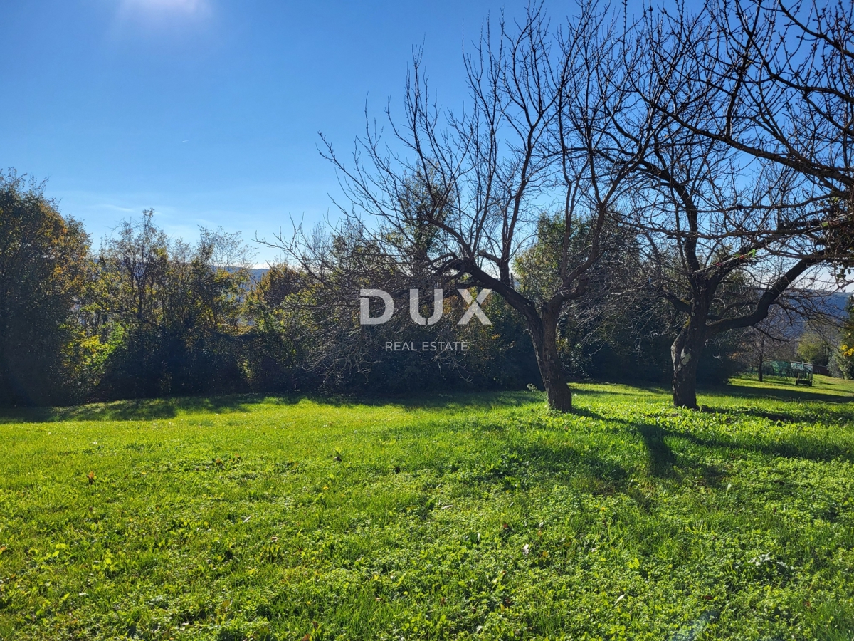 ISTRIA, GROŽNJAN - Antico edificio in pietra in ottima posizione