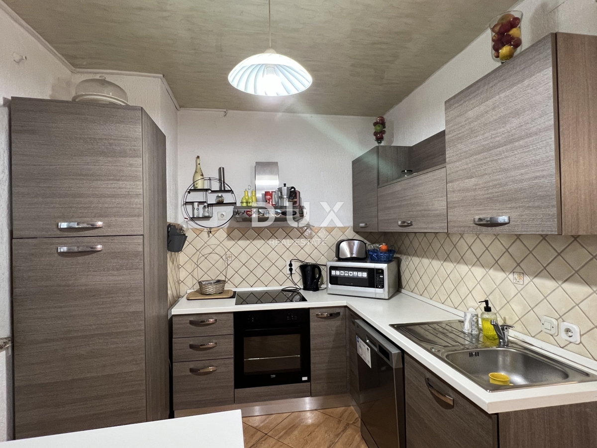 KASTAV – OCCASIONE DI INVESTIMENTO – quattro appartamenti e locale commerciale