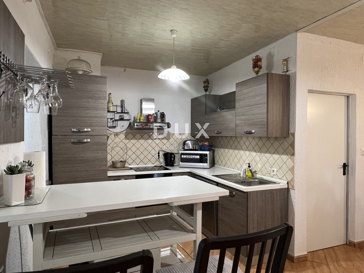 KASTAV – OCCASIONE DI INVESTIMENTO – quattro appartamenti e locale commerciale