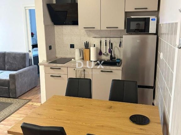 ABBAZIA - appartamento in un edificio residenziale con giardino esterno e terrazza coperta a soli 200 metri dalla spiaggia, VISTA!